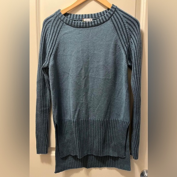 SmartWool Women's Medium Green Wool Blend Sweater - Picture 3 of 7